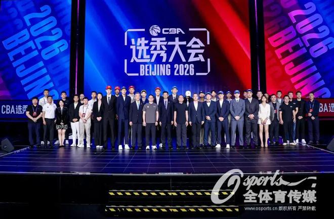 别不尊重我:梅西比赛中和裁判发生激烈争执